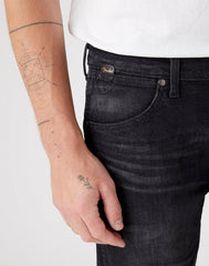 WRANGLER LARSTON MĘSKIE SPODNIE JEANSOWE LEGENDS W18S8966R 112145862