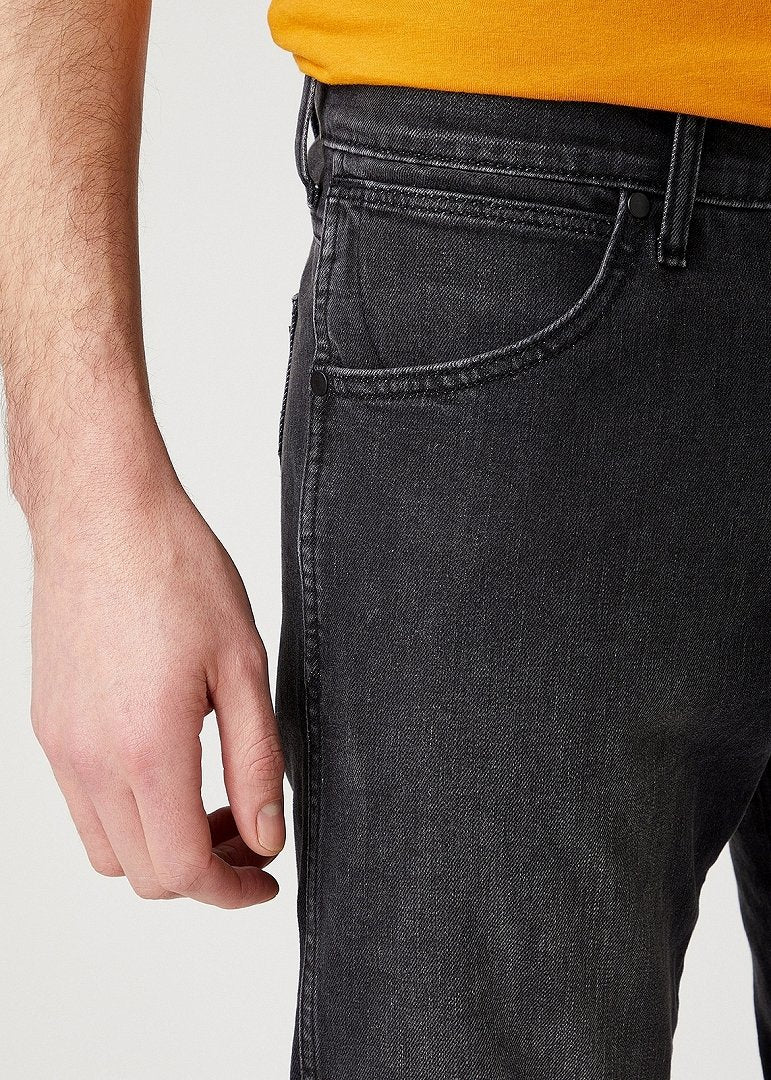 WRANGLER LARSTON MĘSKIE SPODNIE JEANSOWE LIKE A CHAMP W18SHT120 112141216
