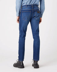 WRANGLER LARSTON MĘSKIE SPODNIE JEANSOWE SPECIAL W18SU829E 112320054