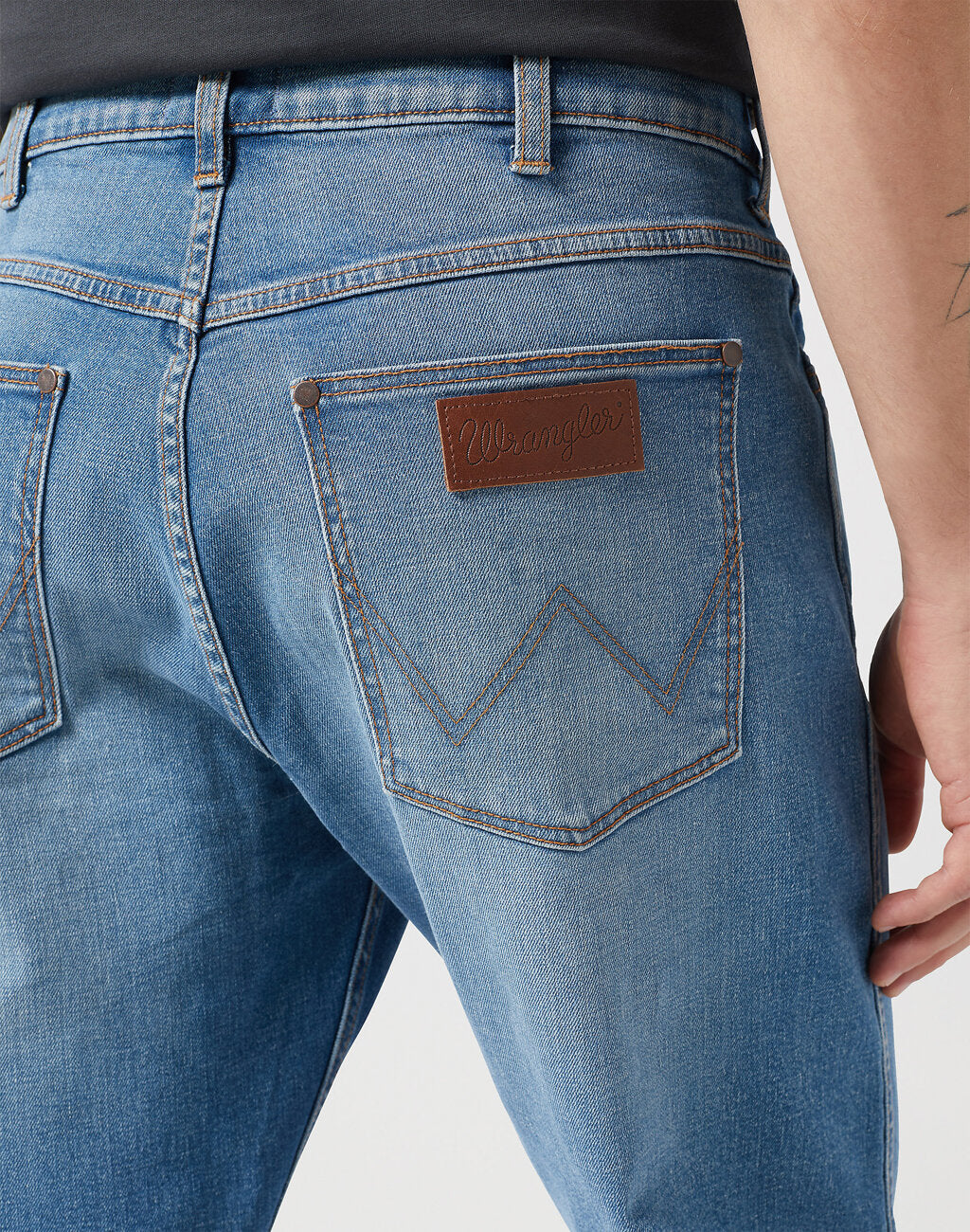 WRANGLER MĘSKIE SPODNIE FRONTIER STRIDE 112350647 W16V018020