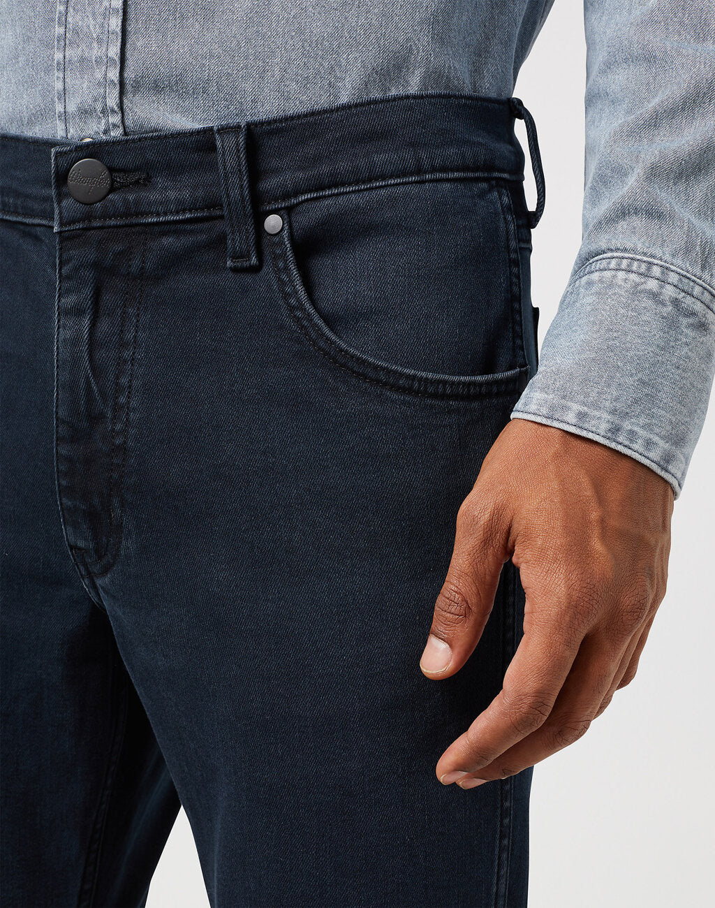 WRANGLER MĘSKIE SPODNIE JANSOWE GREENSBORO CLOUDY SKIES 112350740 W15Q017948