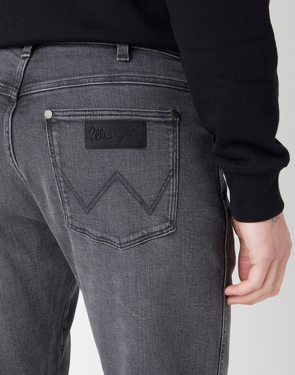 WRANGLER MĘSKIE SPODNIE JEANSOWE FRONTIER BLACKOUT 112341470 W16V018512