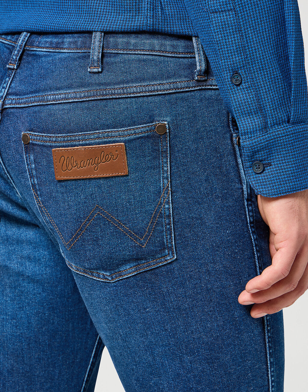 WRANGLER MĘSKIE SPODNIE JEANSOWE GREENSBORO DARK TRAILS 112358221 W15Q008815