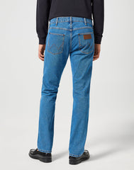 WRANGLER MĘSKIE SPODNIE JEANSOWE GREENSBORO SADDLESTONE 112355021 W15Q017423
