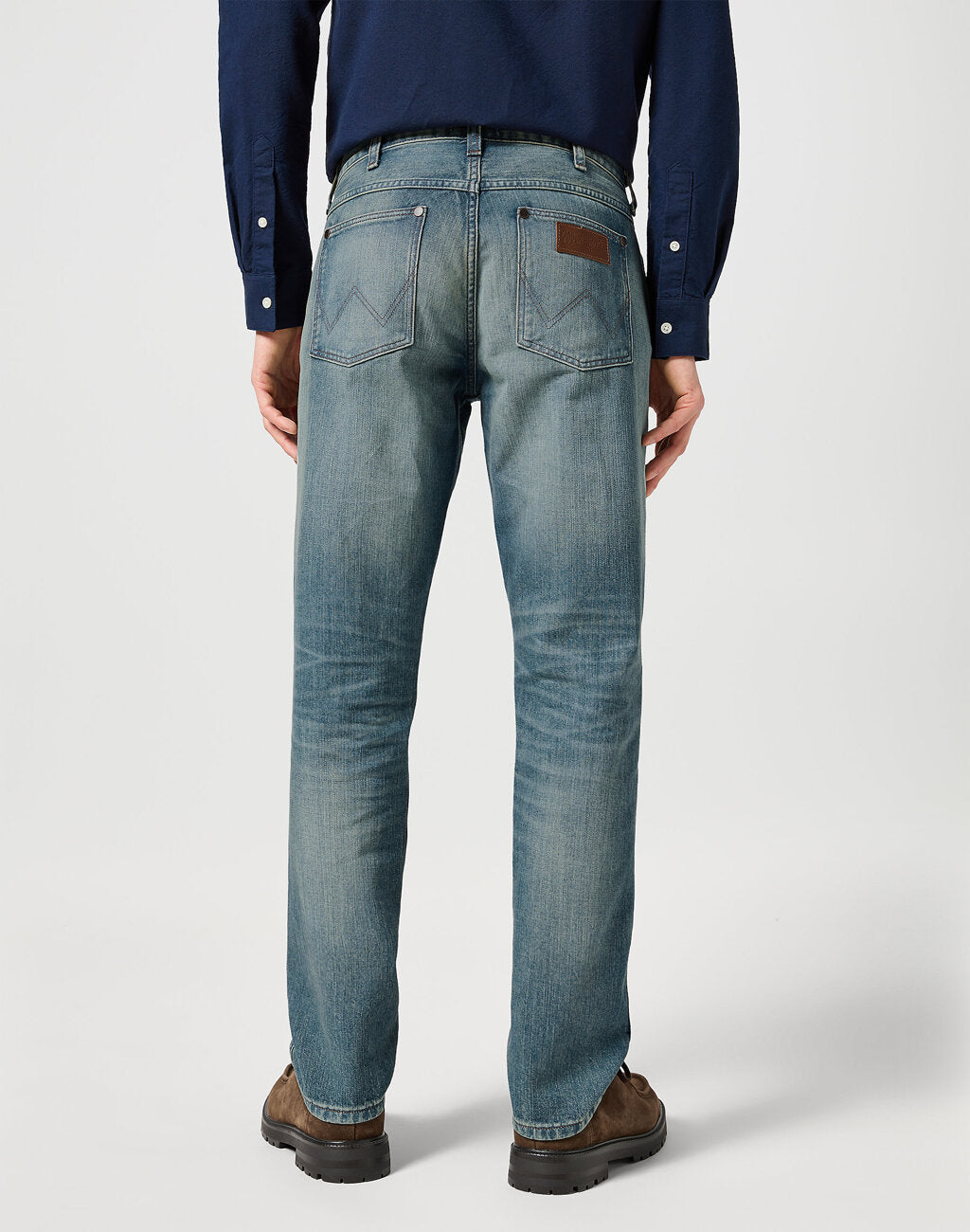 WRANGLER MĘSKIE SPODNIE JEANSOWE GREENSBORO SAGE WASH 112357417 W15Q008821