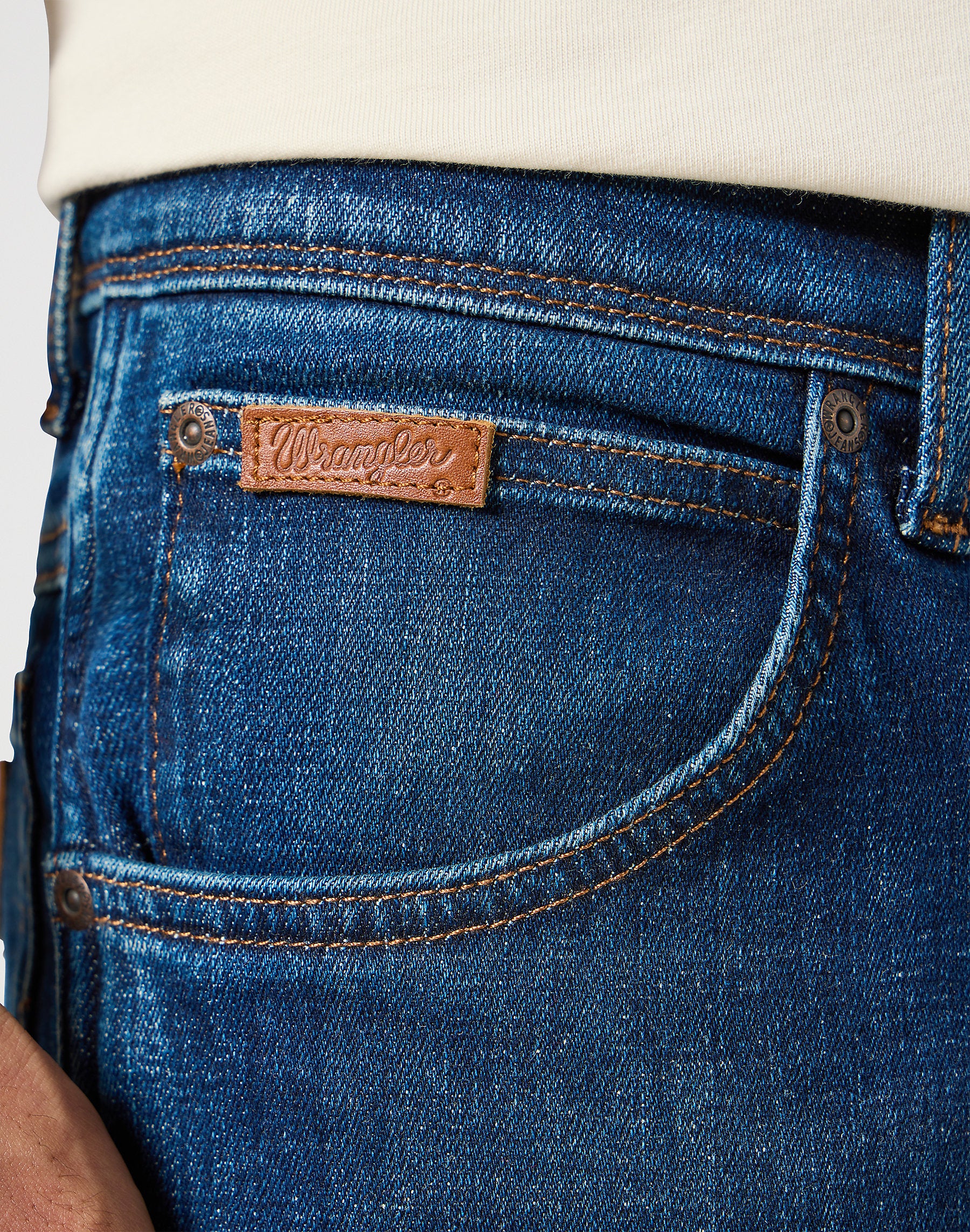 WRANGLER MĘSKIE SPODNIE JEANSOWE TEXAS AZURE FADE 112356864 W121017435