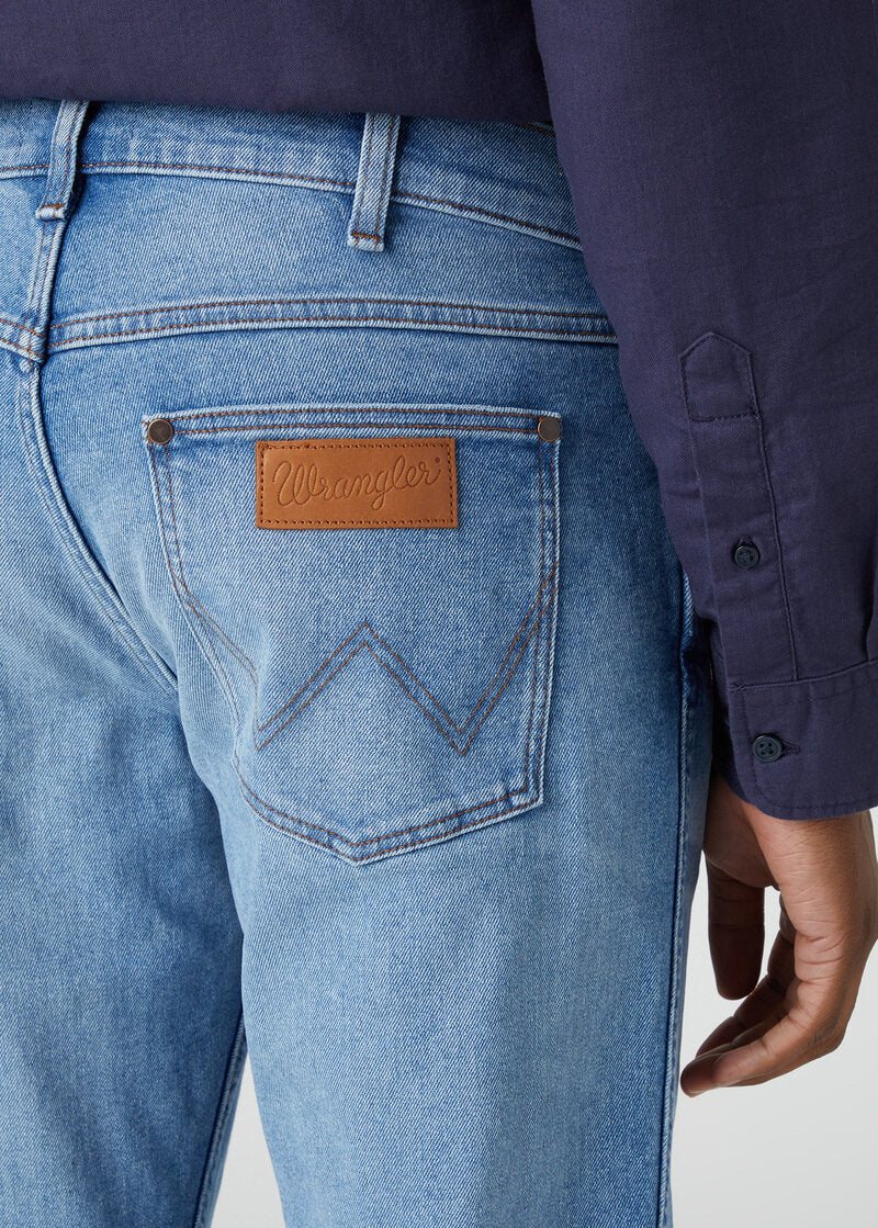 WRANGLER MĘSKIE SPODNIE JEANSOWE WRANGLER GREENSBORO COOL TWIST W15QYLZ70 112330710