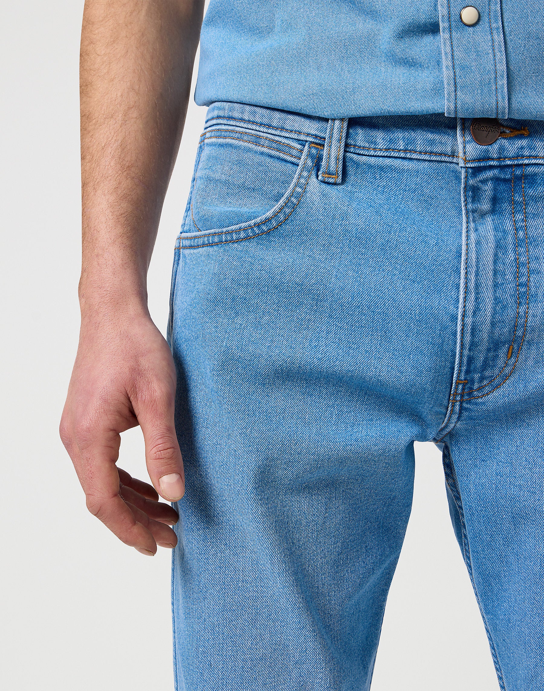 WRANGLER MĘSKIE SPODNIE JEANSOWE WRANGLER GREENSBORO MIST 112364971