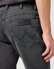 WRANGLER MĘSKIE SPODNIE JEANSOWE WRANGLER TEXAS SLIM WHISPERED WASH 112362467