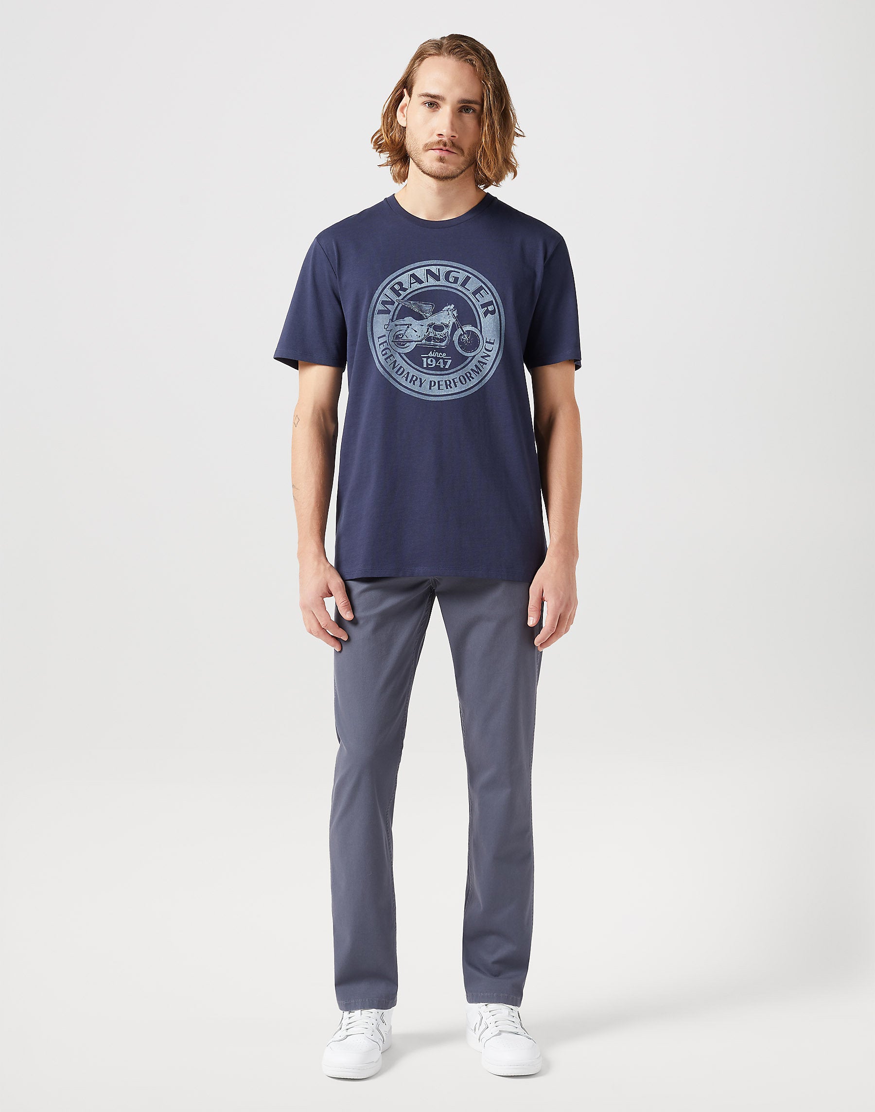 WRANGLER MĘSKIE SPODNIE MATERIAŁOWE GREENSBORO TURBULENCE 112350801