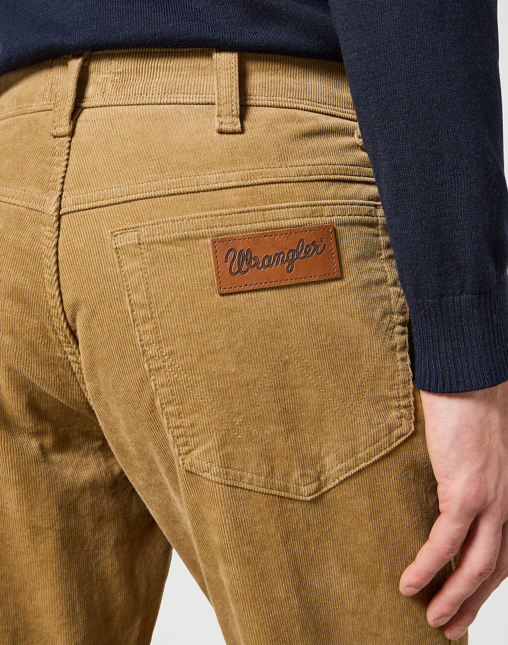 WRANGLER MĘSKIE SPODNIE MATERIAŁOWE TEXAS SLIM TIGERS EYE 112358039 W12S015733