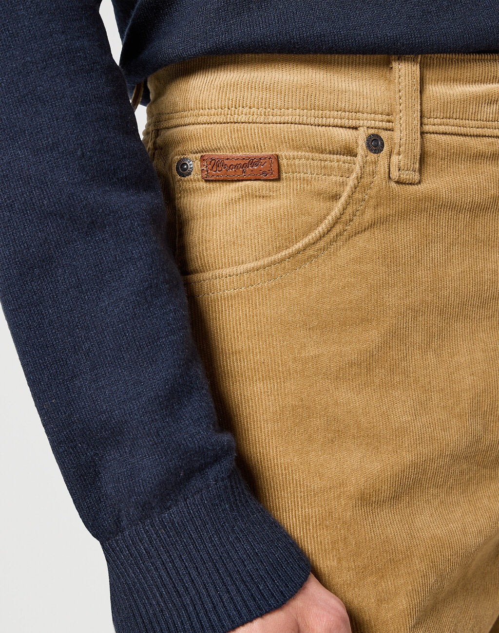 Męskie Spodnie Materiałowe Wrangler Texas Slim Tigers Eye 112358039 W12S015733