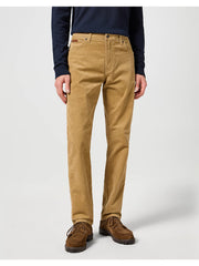 WRANGLER MĘSKIE SPODNIE MATERIAŁOWE TEXAS SLIM TIGERS EYE 112358039 W12S015733