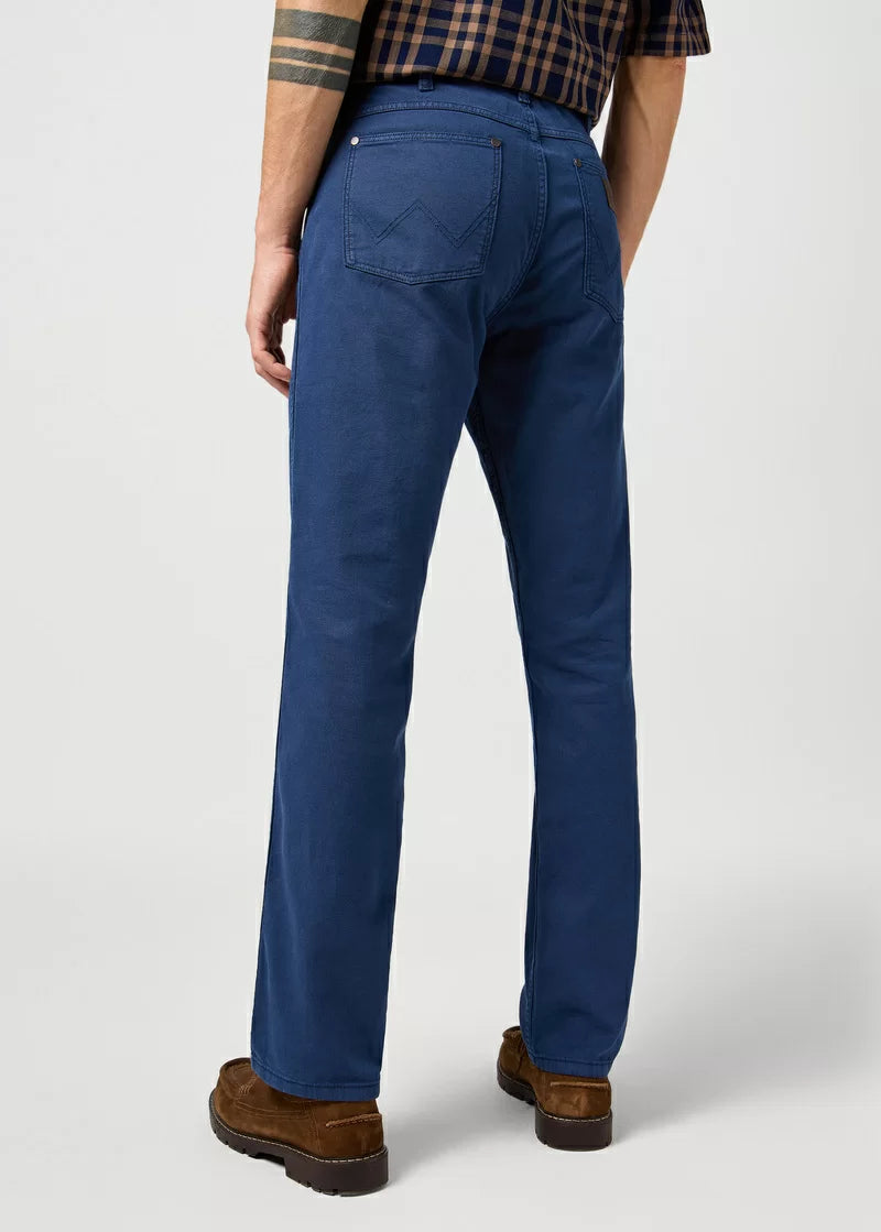 WRANGLER MĘSKIE SPODNIE MATERIAŁOWE WRANGLER GREENSBORO NAVY 112362441