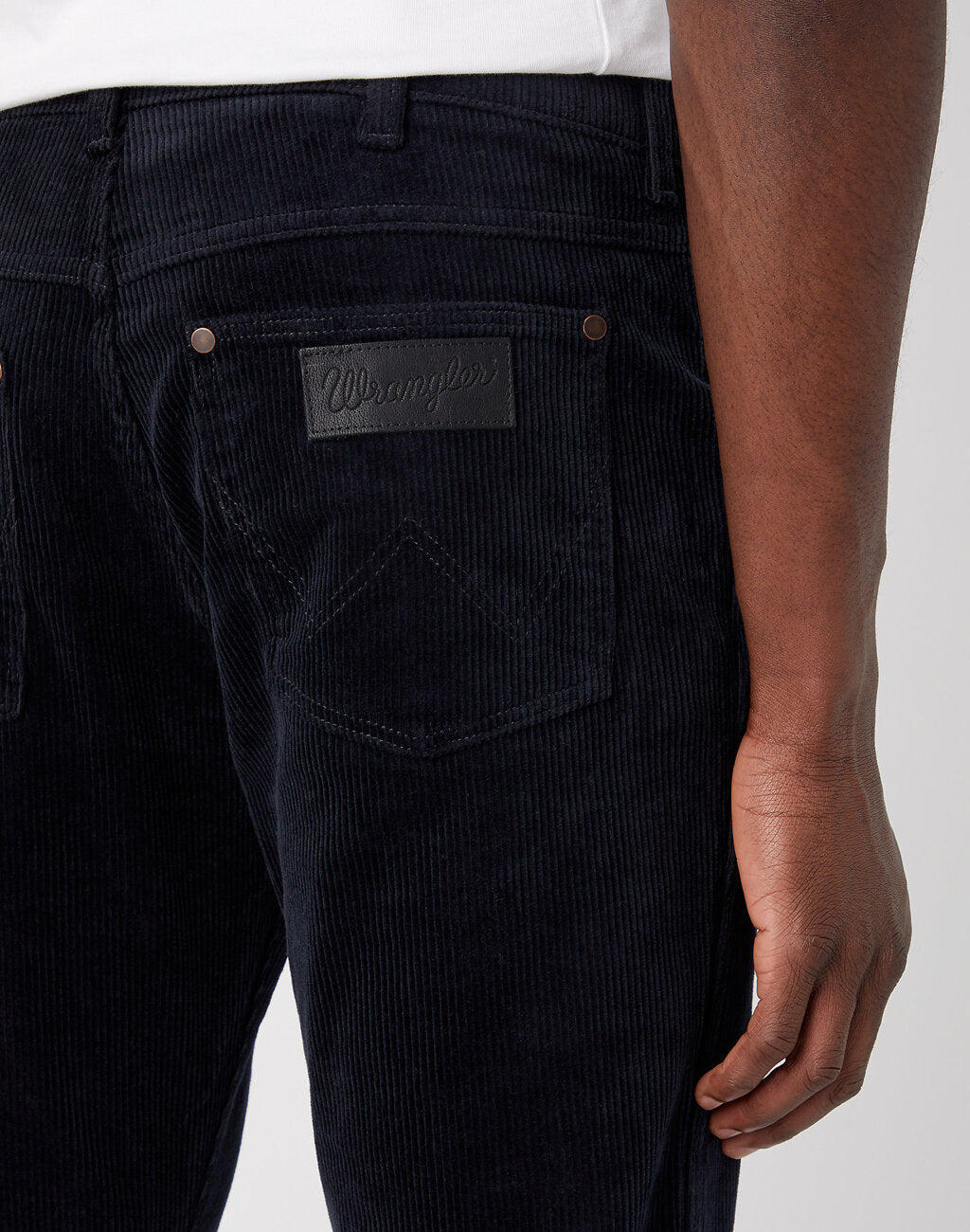 Spodnie Sztruksowe Męskie Wrangler Larston Dark Navy W18SA2XAE