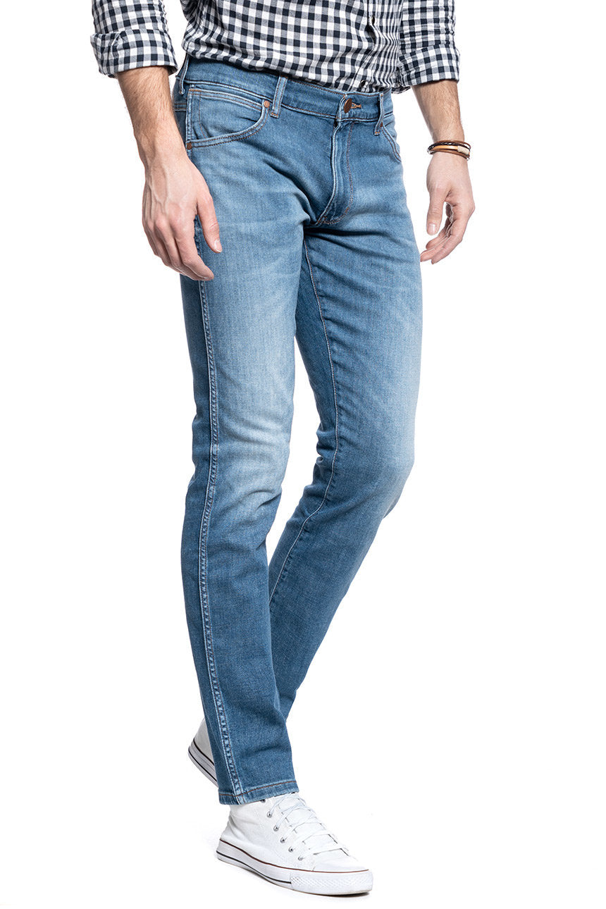 WRANGLER SPODNIE MĘSKIE LARSTON DE-LITE BLUE W18SQ148R 112127589