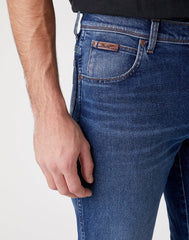 WRANGLER SPODNIE MĘSKIE TEXAS SLIM THE PRIME W12SU542R 112126520