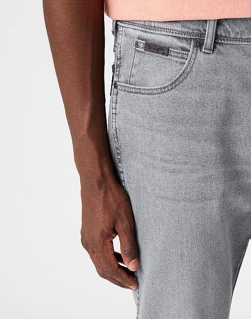 WRANGLER TEXAS MĘSKIE SPODNIE JEANSOWE TAPER GOLDEN GREY W12T3039H 112145804