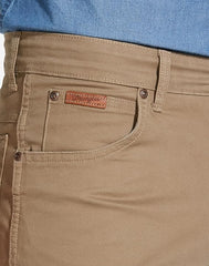 WRANGLER TEXAS MĘSKIE SPODNIE MATERIAŁOWE STRETCH SAFARI KHAKI W121AP178