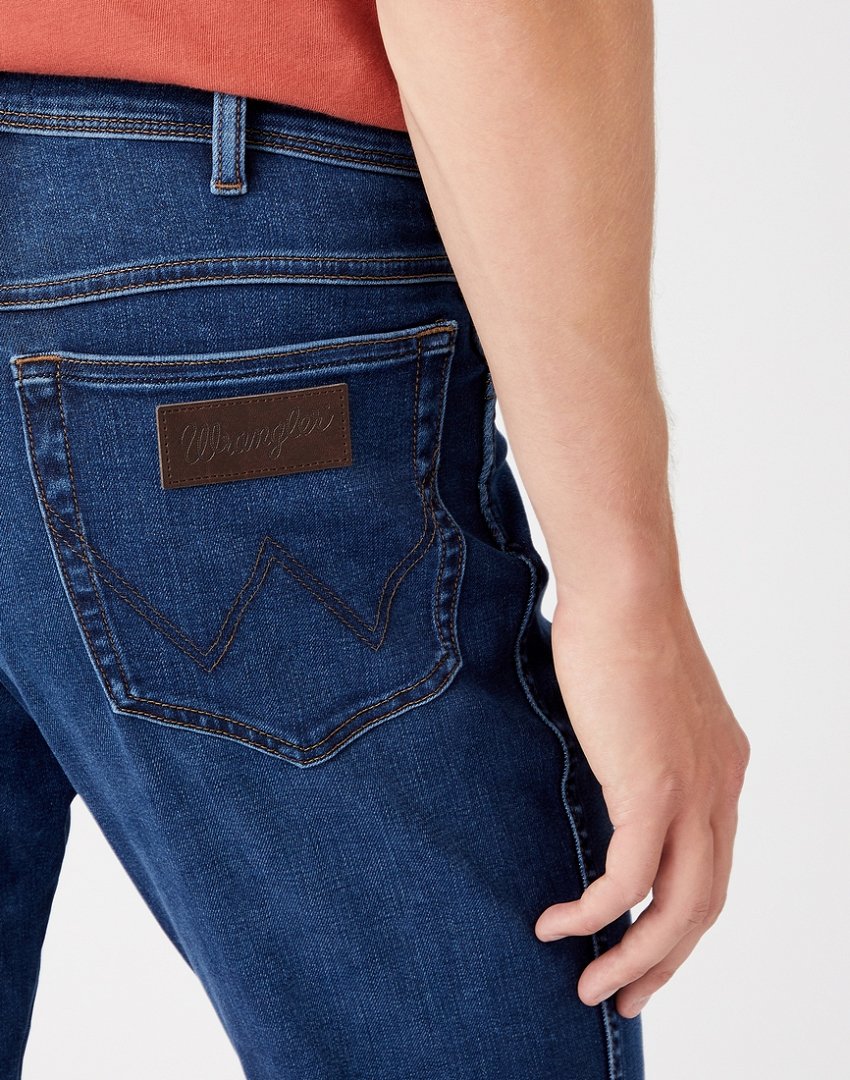 WRANGLER TEXAS SLIM MĘSKIE SPODNIE JEANSOWE BLUE SILK W12SCV39Z 112145789