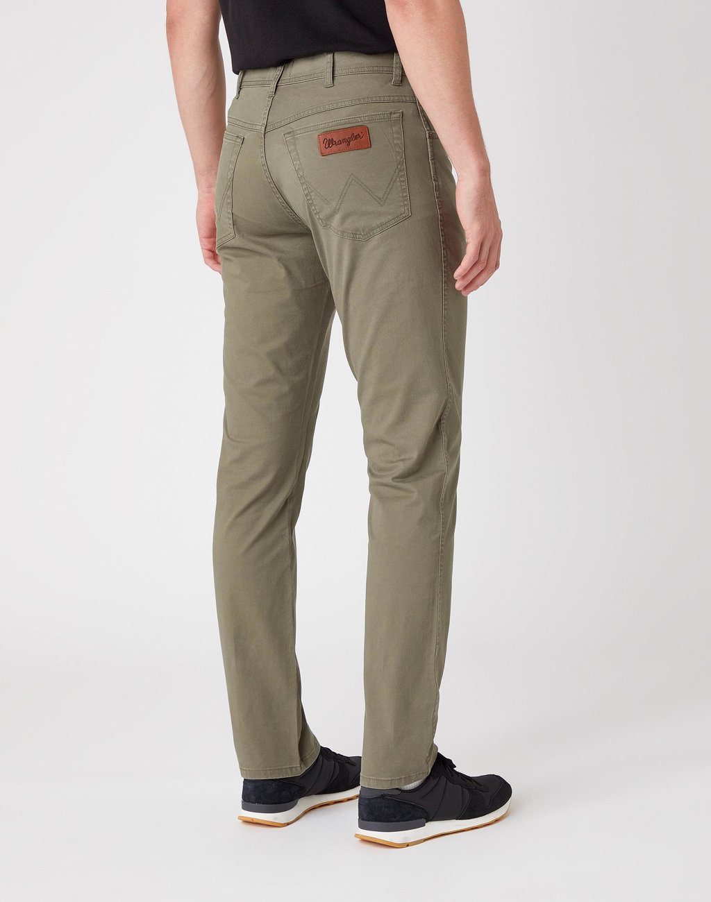 WRANGLER TEXAS SLIM MĘSKIE SPODNIE MATERIAŁOWE DUSTY OLIVE W12SWA275 112126533