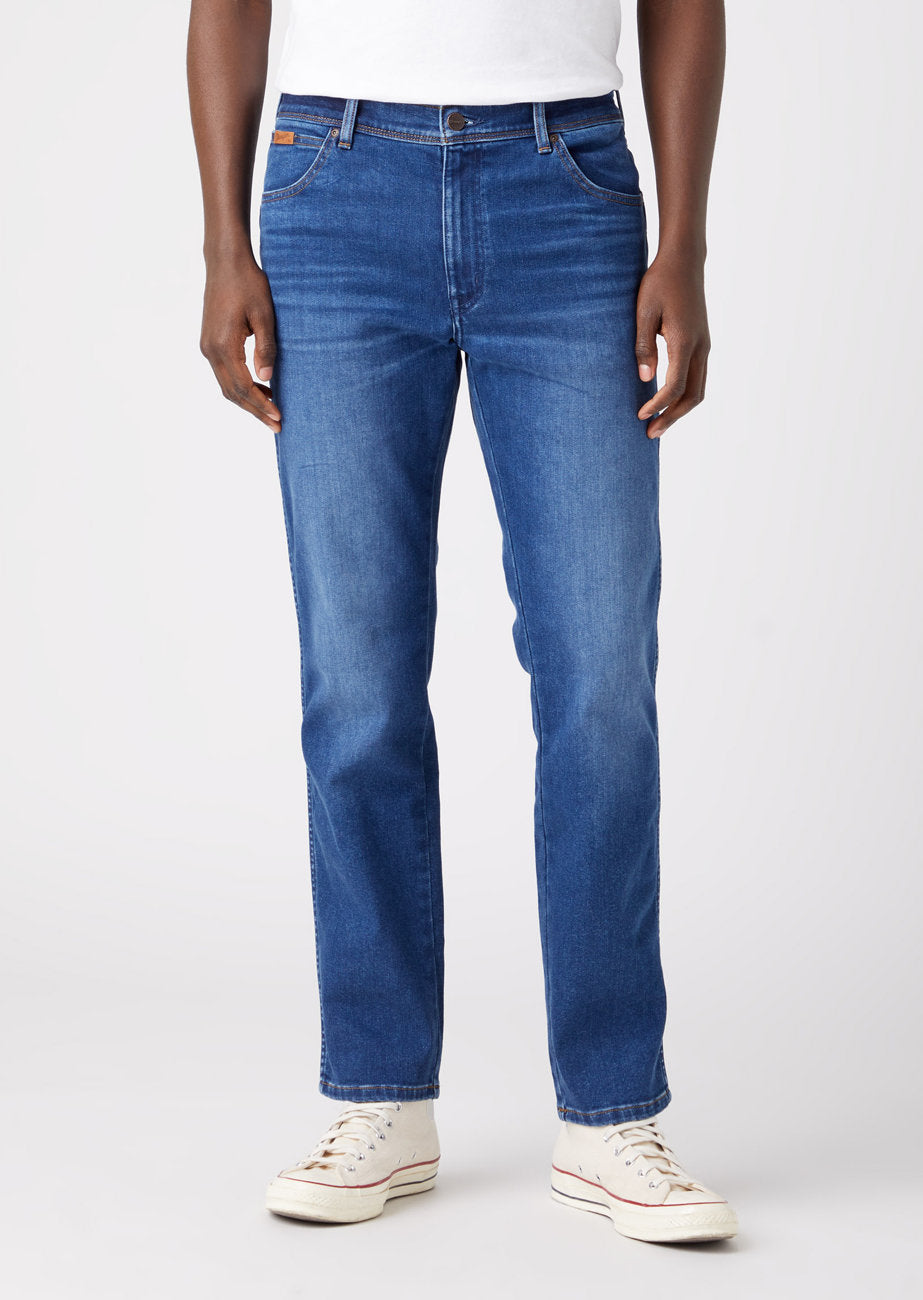 WRANGLER TEXAS TAPER MĘSKIE SPODNIE JEANSOWE LAST KISS W12T8626P 112320030